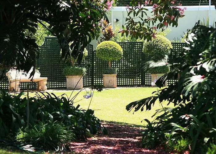 Valley Lodge
