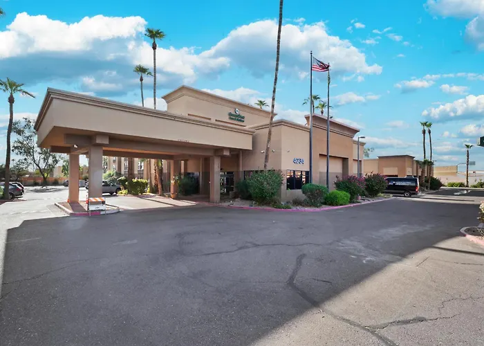 Haustierfreundliches Hotel: Greentree Inn & Suites Phoenix Sky Harbor